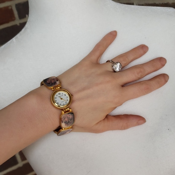 Darling Daschund Dog Puppy Collectors Watch - Picture 4 of 7